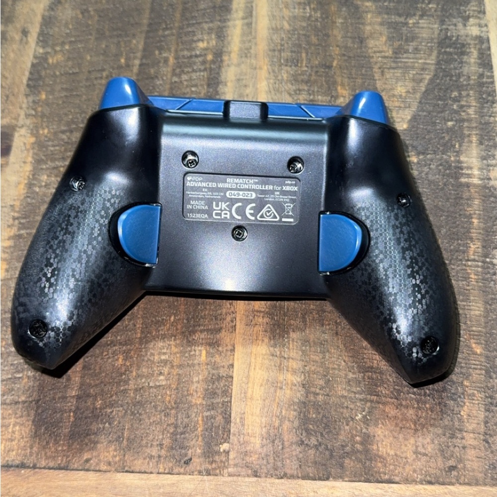 Xbox Controller - Picture 3 of 5